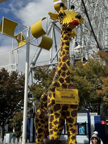 大阪港_02_レゴのキリン.jpg