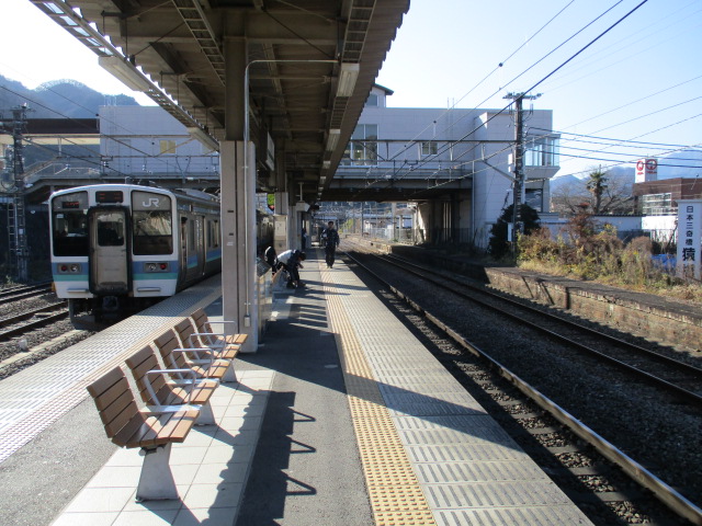 猿橋駅の211系