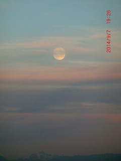 ０６　明日は満月.jpg