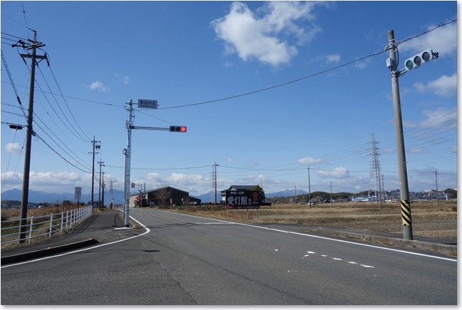 87東金井北交差点を・・・