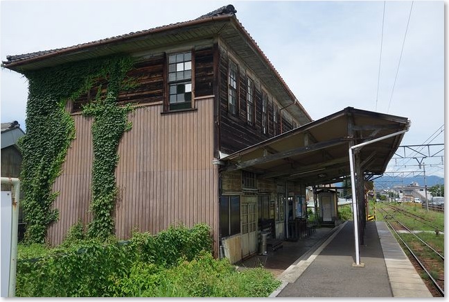 35ホームから駅舎