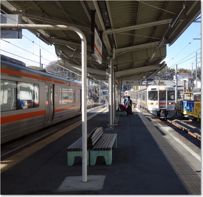 41やって来た冨士行