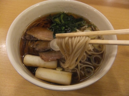 箱根そば本陣＠新宿駅の鴨南蛮そば２