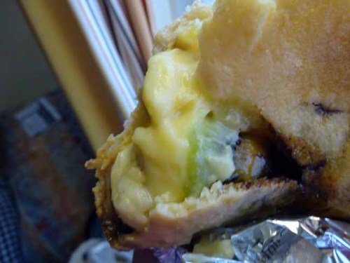 蜂の家のシュークリーム (3).JPG