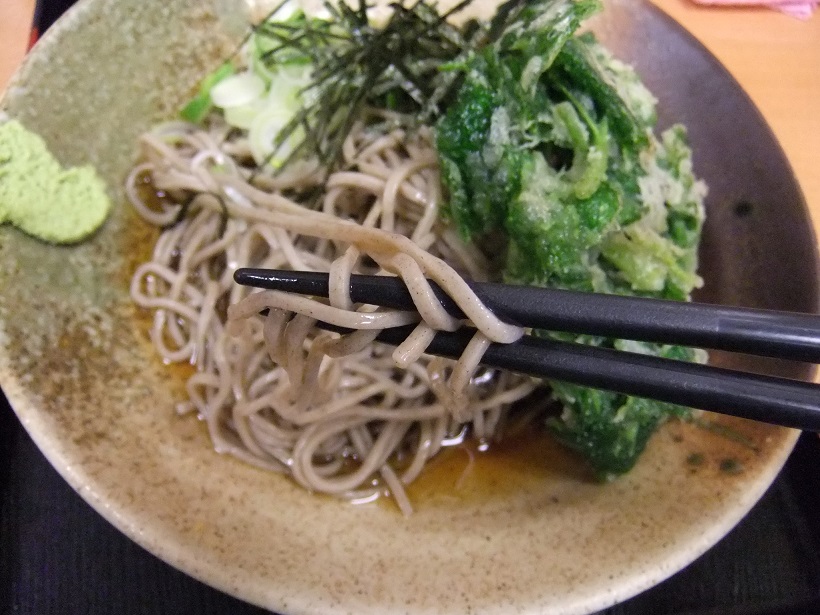 高幡そば高幡不動店の冷明日葉そば２20130310.JPG