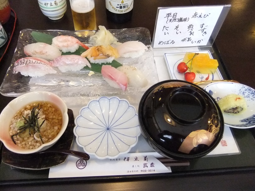 伊豆菊＠酒田の庄内浜まるごとにぎり20130630.JPG