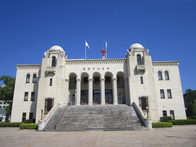 豊橋市公会堂