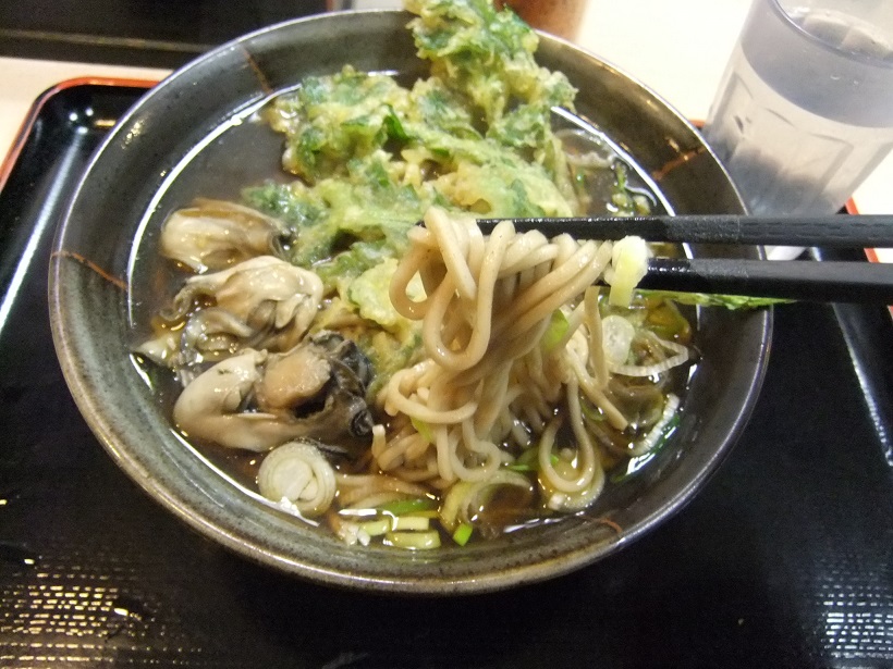 あずみ飯田橋店の牡蠣そば２20131115.JPG