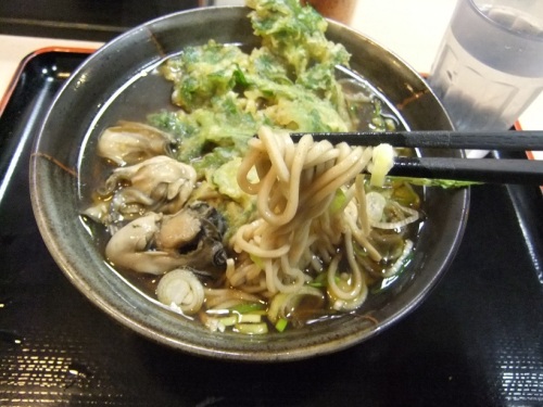 あずみ飯田橋店の牡蠣そば２