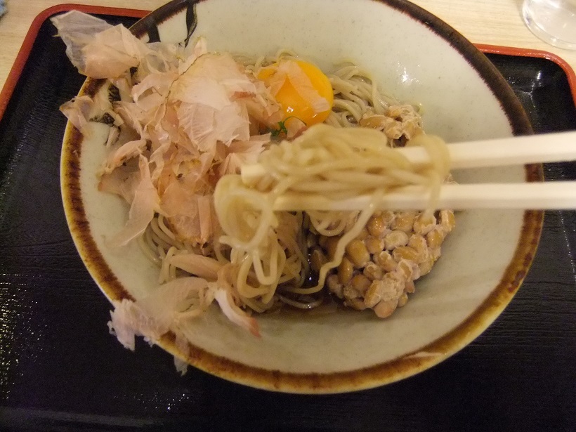 そばよし京橋店の納豆そば(冷)２20130830.JPG