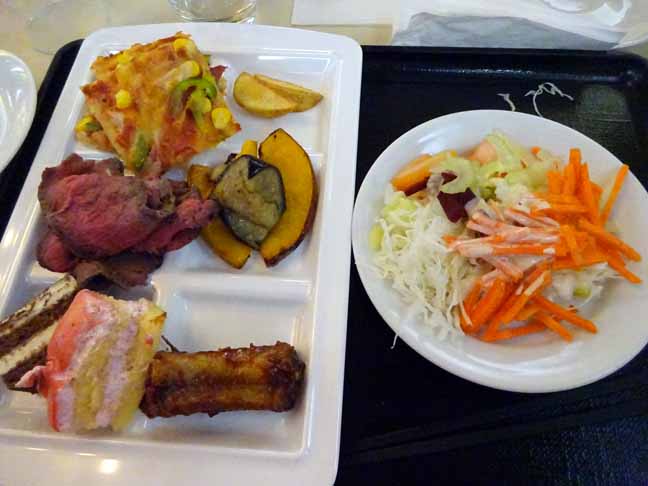船の食事 (5).JPG