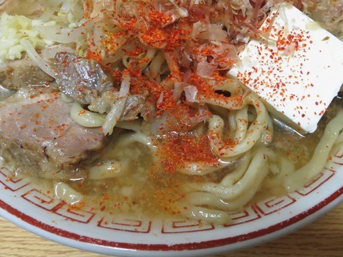 20140421_ラーメン二郎 環七新代田店_小ブタ塩野郎ラーメン、クリームチーズ、かつおぶし拡大.JPG