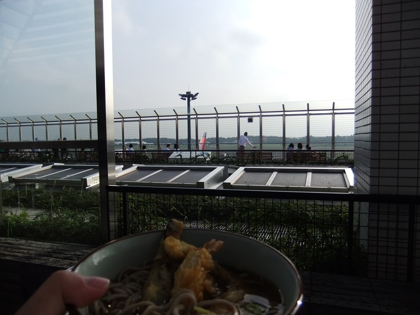 スカイキッチン＠成田空港第1ターミナルビルの天ぷらそば３20130802.JPG