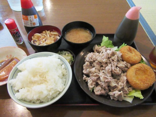 20170606_古都_塩豚焼肉とコロッケの定食.JPG