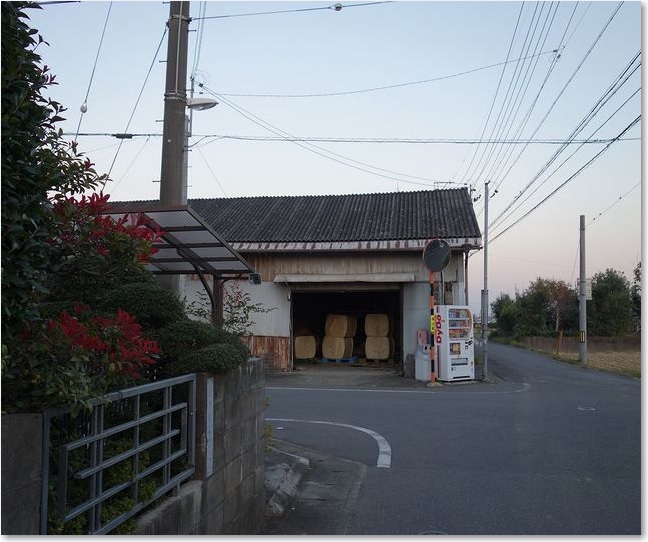 63この角を左に