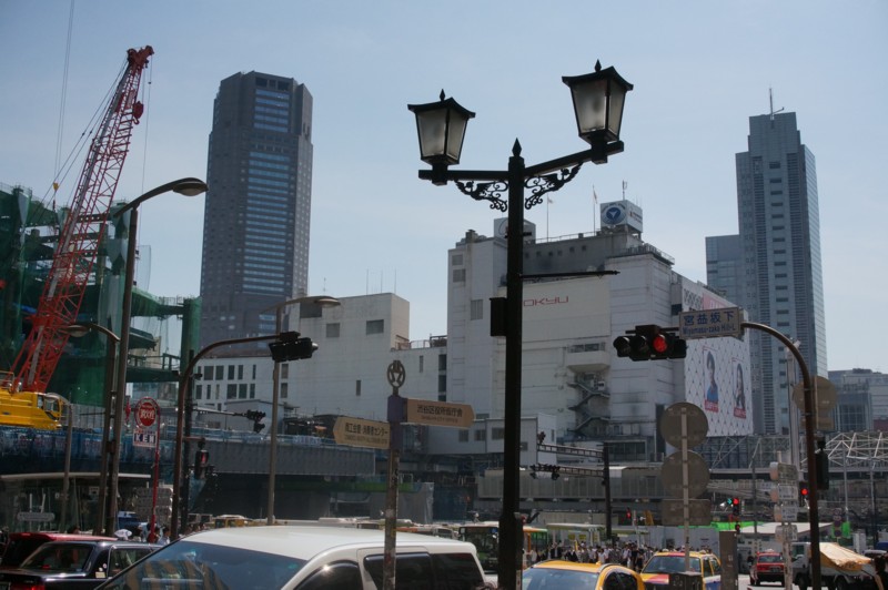 ９．渋谷宮益坂下交差点-05D 1705q.jpg