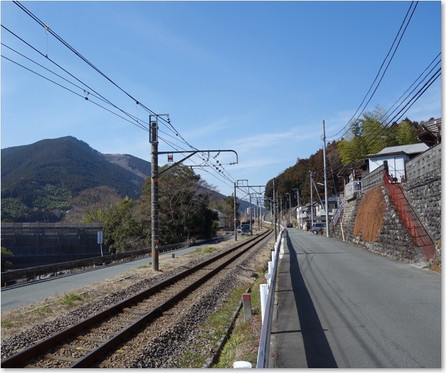 16踏切を渡りましたＡＶ