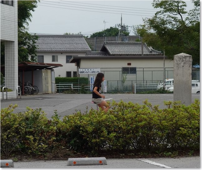 29一輪車の少女