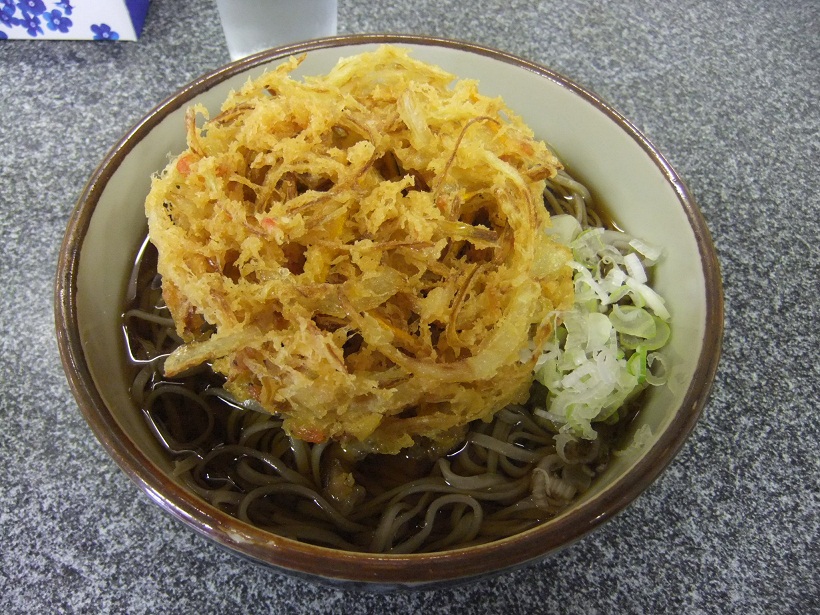 真田丸＠長野バスターミナルの天ぷらそば１20120908.JPG